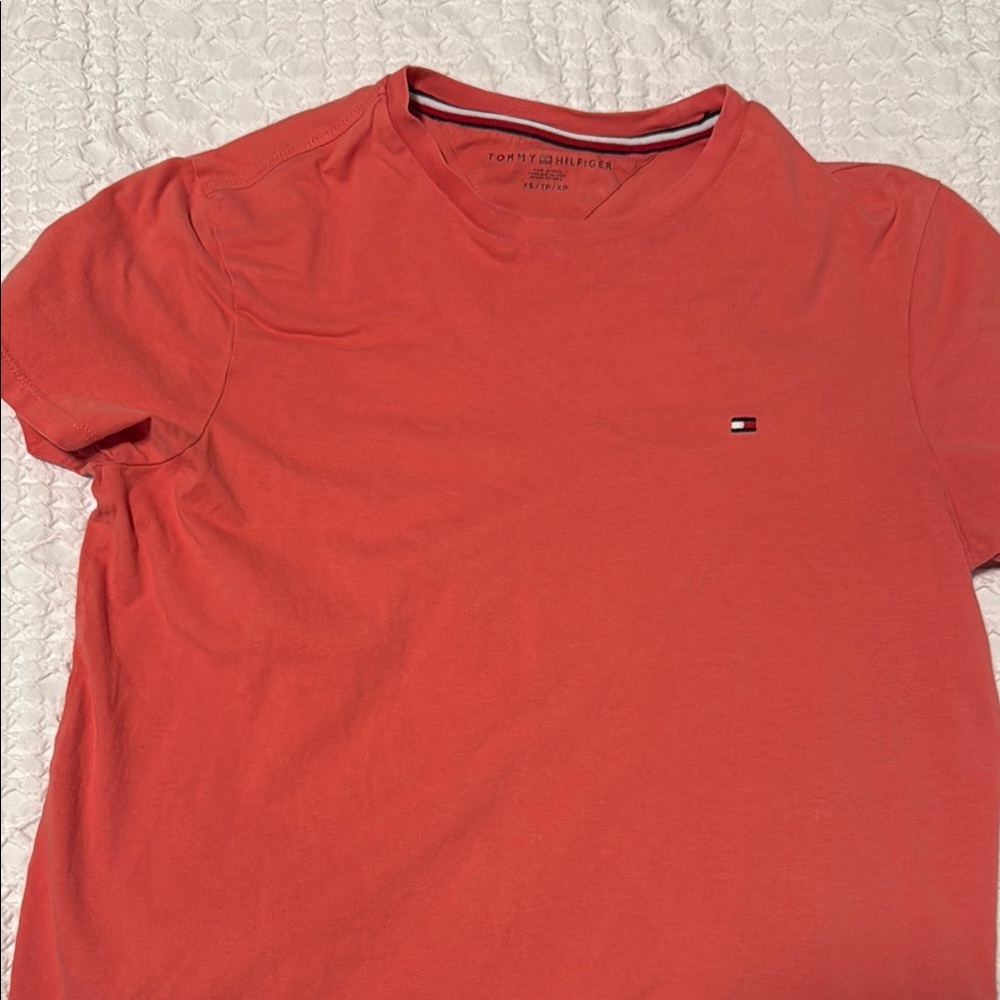 Tommy Hilfiger Men's Red T-Shirt